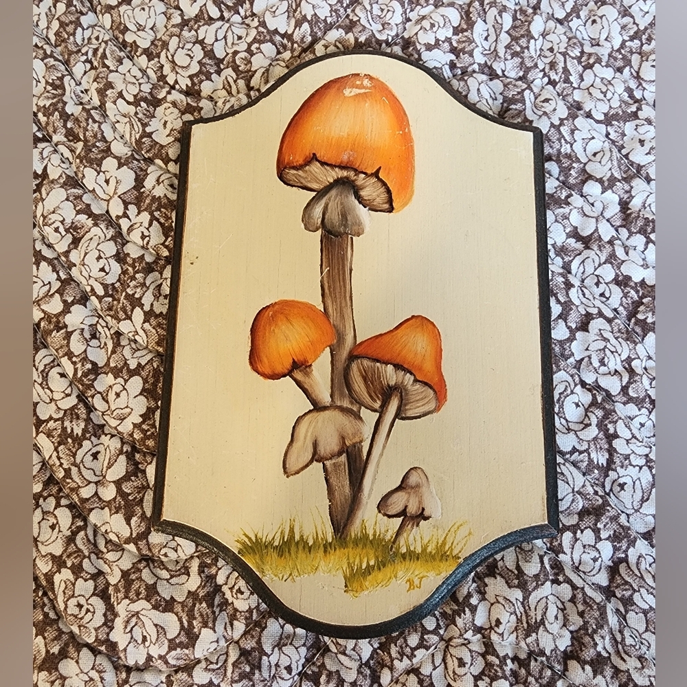 Vintage Mushroom Hand Painted Mini Wall Hangings - Picture 3 of 4